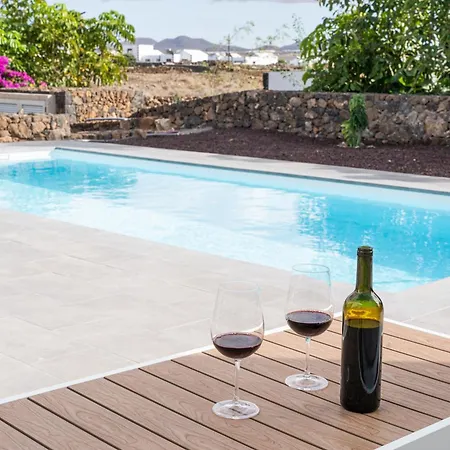 Almara House, Luxury With Heated Pool Villa