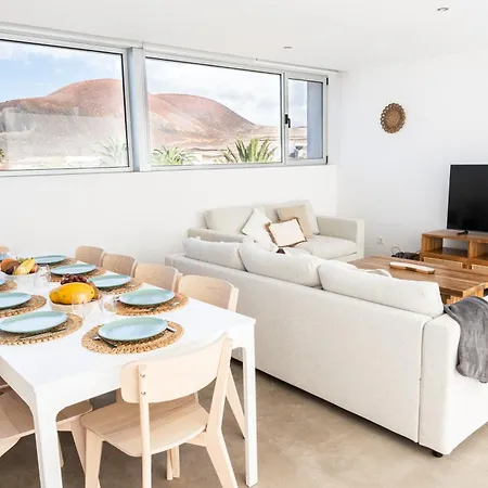 Almara House, Luxury With Heated Pool * La Oliva